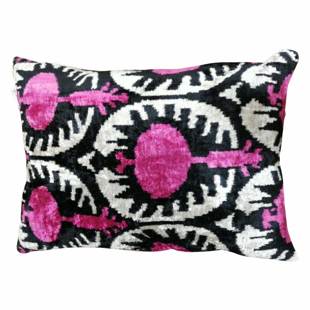 Pillow | Cushion Ikat Silk Velvet In Black, White, Pink 40X60Cm Home Accessories Pillow