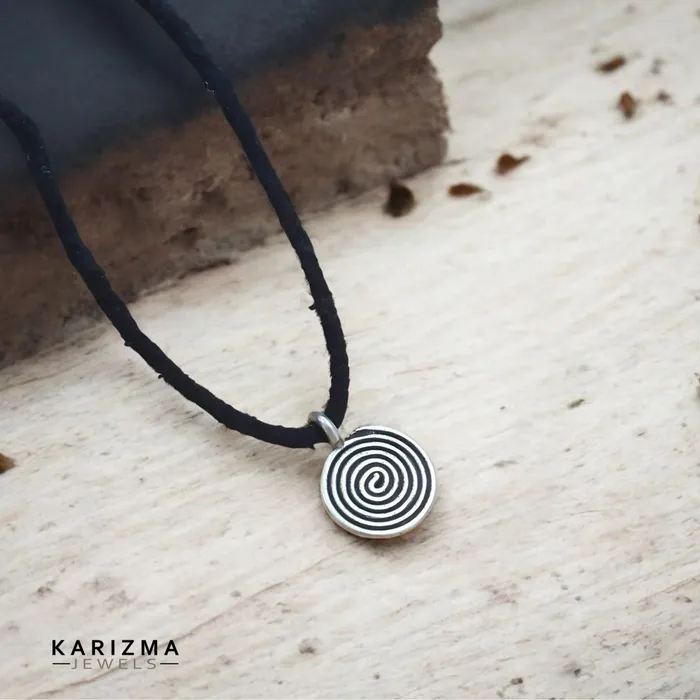 Excellent gifting Black Thread 925 Sterling Silver Oxidized Women single Spiral Anklet Karizma Jewels Rings