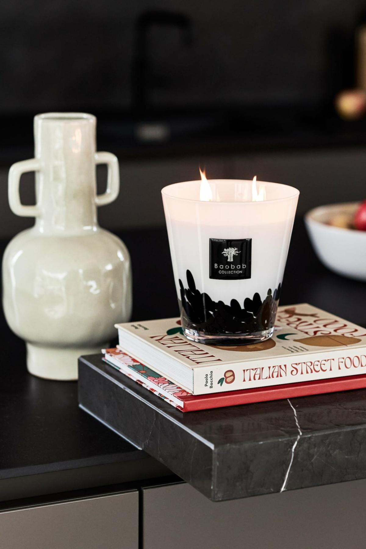 Home fragrances & scented candles | Feathers Scented Candle Max 16 Home Accessories Home fragrances & scented candles